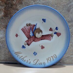 Schmid Hummel Mother's Day 1979 Cherubs Gift Decorative Wall Hanging Plate